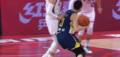 必发-谁能最终上岸？胡明轩庞峥麟郭艾伦竞争CBA全明星南区首发白热化