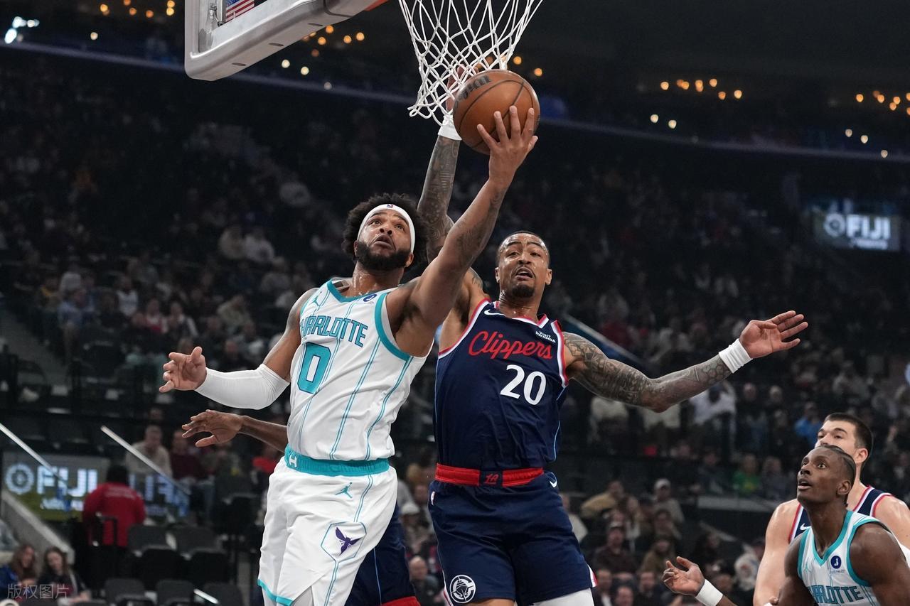 超越奥尼尔！哈登得分历史第9！出来见上帝！小卡35+5+3打爆黄蜂