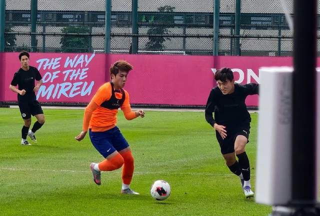 必发-泰山全华班出战，1-5韩国球队 4战0胜买乌郎破门 克雷桑归队开练