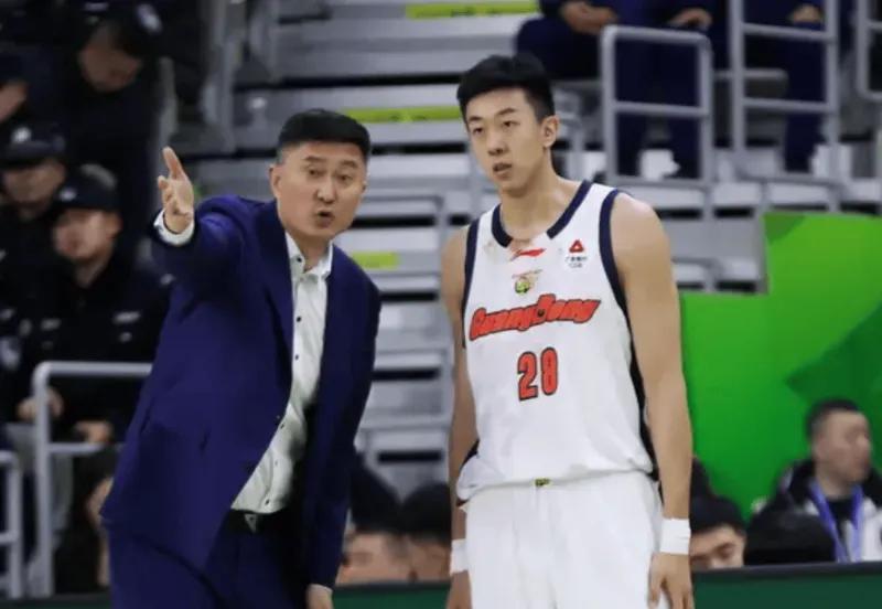 必发bifa-广东这内线人见人虐！攻守毫无效果，杜锋回应外援调整并未提大外