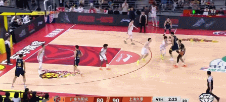 必发app-杜锋：开局挖了一个大坑，几个球员没人防守情况下投不中非常可惜