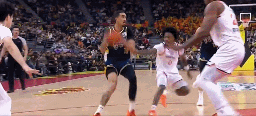 必发app-杜锋：开局挖了一个大坑，几个球员没人防守情况下投不中非常可惜